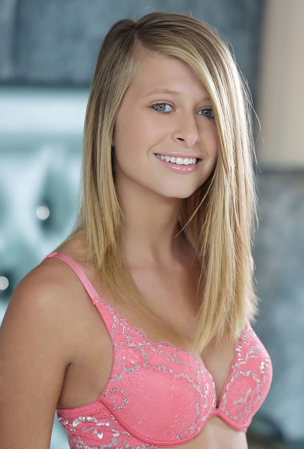 Валентина, 28 лет, 0 размер груди