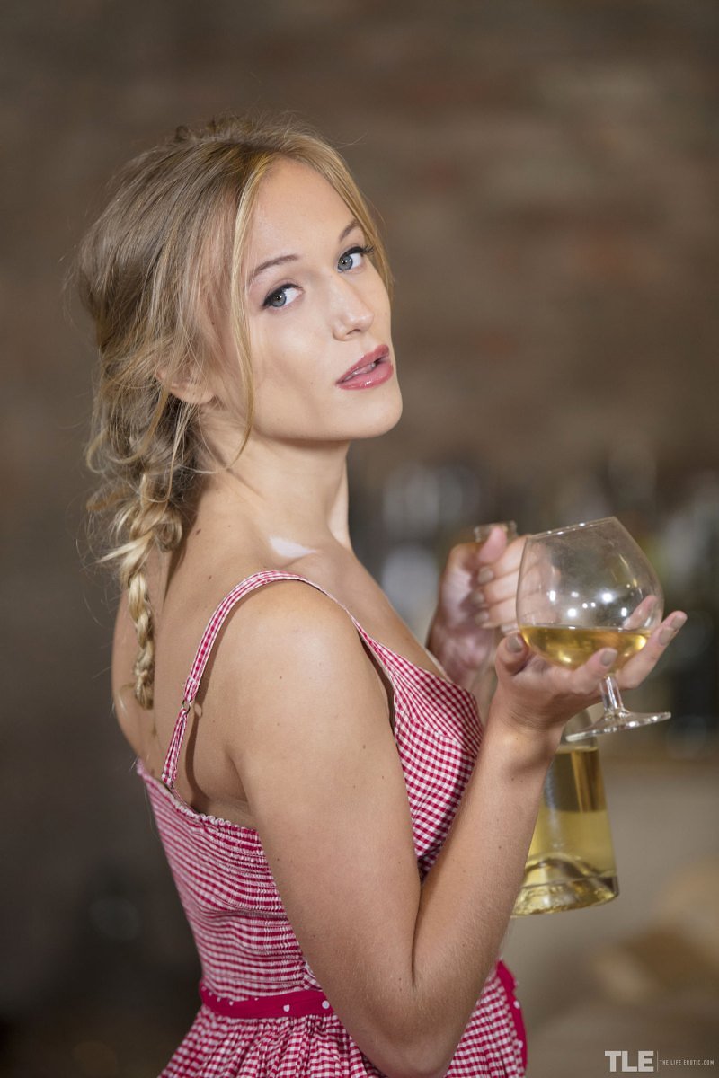 Олеся, 31 год, 2 размер груди